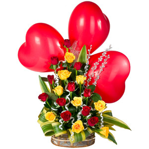 20 Red Yellow Rose Arrangements With 3 Red Heart Shape Balloons