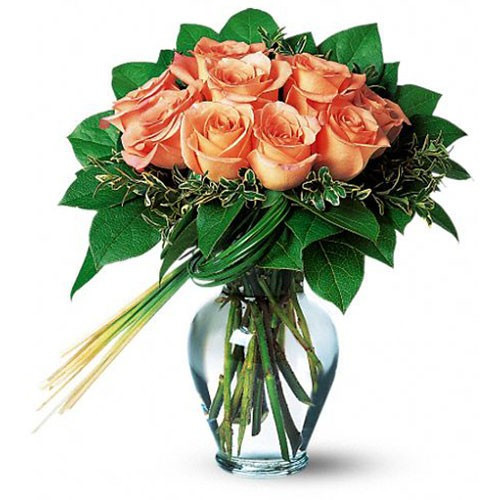 12 Peach Roses In A Glass Vase 