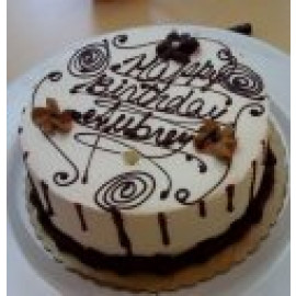 1 KG White Chocolate Birthday Cake